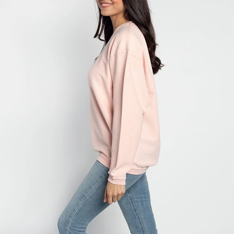 hongfeng’s corded sweatshirt combines fashion and comfort for everyday wear and style.
